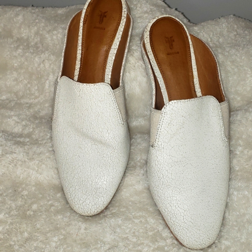 Frye Terri Gore Mule Crackled Leather Slip On Shoe